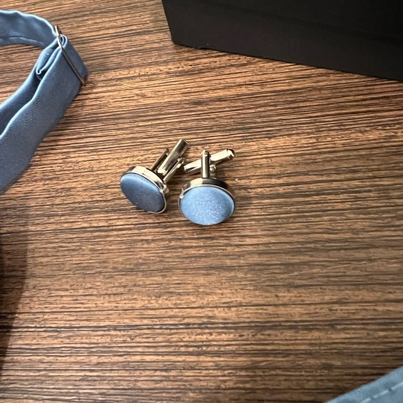 GUSLESON Bow Tie and Pocket Square Cufflink Set with Gift Box - Picture 3 of 4